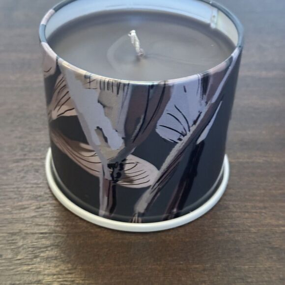 NEW ILLUME Woodfire Plant Based Candle 11.8 oz 335 g Metal Tin Bronze Butterfly - Picture 10 of 12